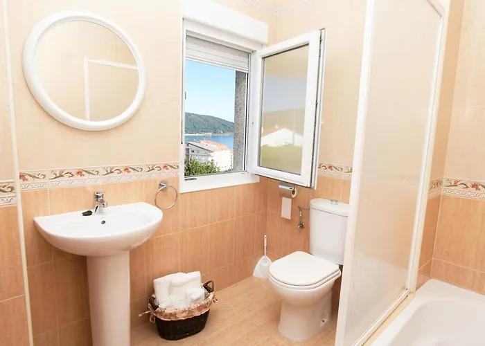 Mirador Fin Da Terra بيت ضيافة 2*